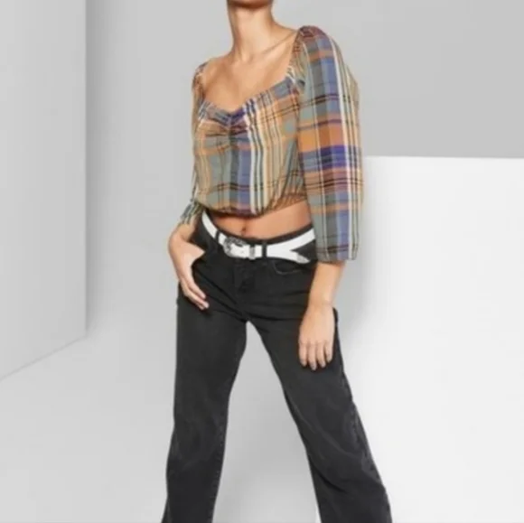 NWOT Plaid Puff Long Sleeve Ruched Front Cropped Top - Picture 3 of 3